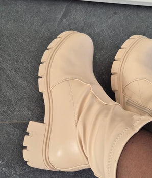 99269 Beige boots